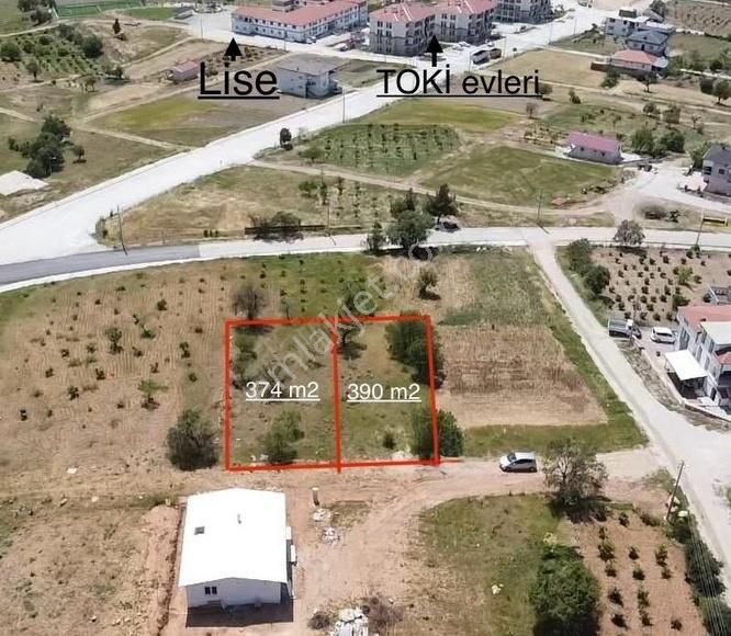 Baklan Merkezde Satılık 2 Adet İmarlı Parsel