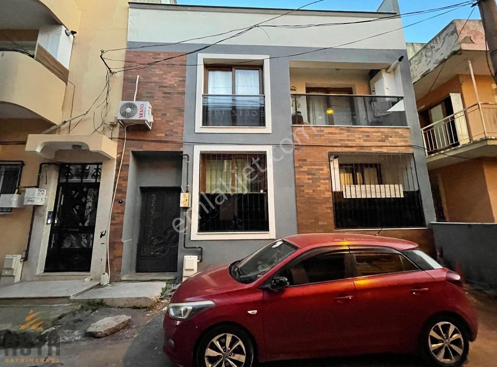 Nikah Salonu Karşısında/dublex-teraslı/2+1 M2sinde Emsalsz Daire