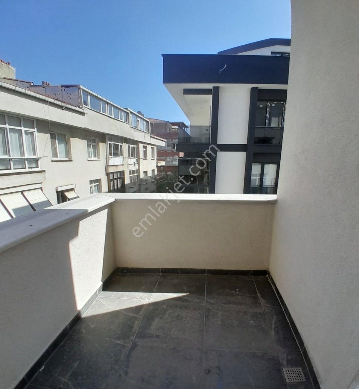 Avcılar Merkezde 3+1 Site İçerisinde Sıfır Kapalı Otoparklı Daire - Görsel 5