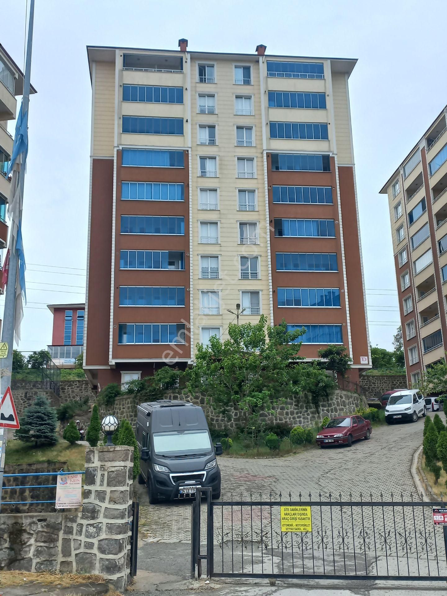 Trabzon Arsin Dedekent Sitesinde Satılık Daire