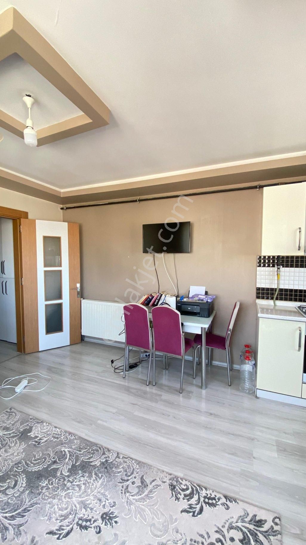 Beşyol Civarında Satılık 1+1 Eşyalı Daire Balkonlu Mesken Tapulu