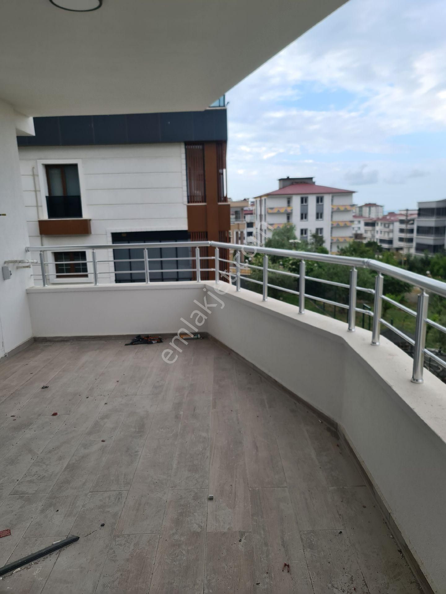 Fahri Ünal'dan Satılık Fuldeniz Manzaralı Daire