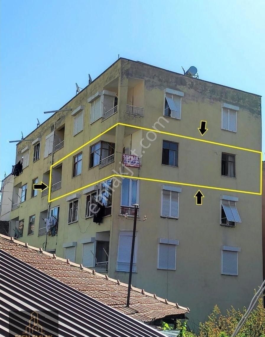 Antalya Elmalı Merkezde Cadde Üzerinde 3+1 Az Eşyalı Sobalı Kiralık Daire