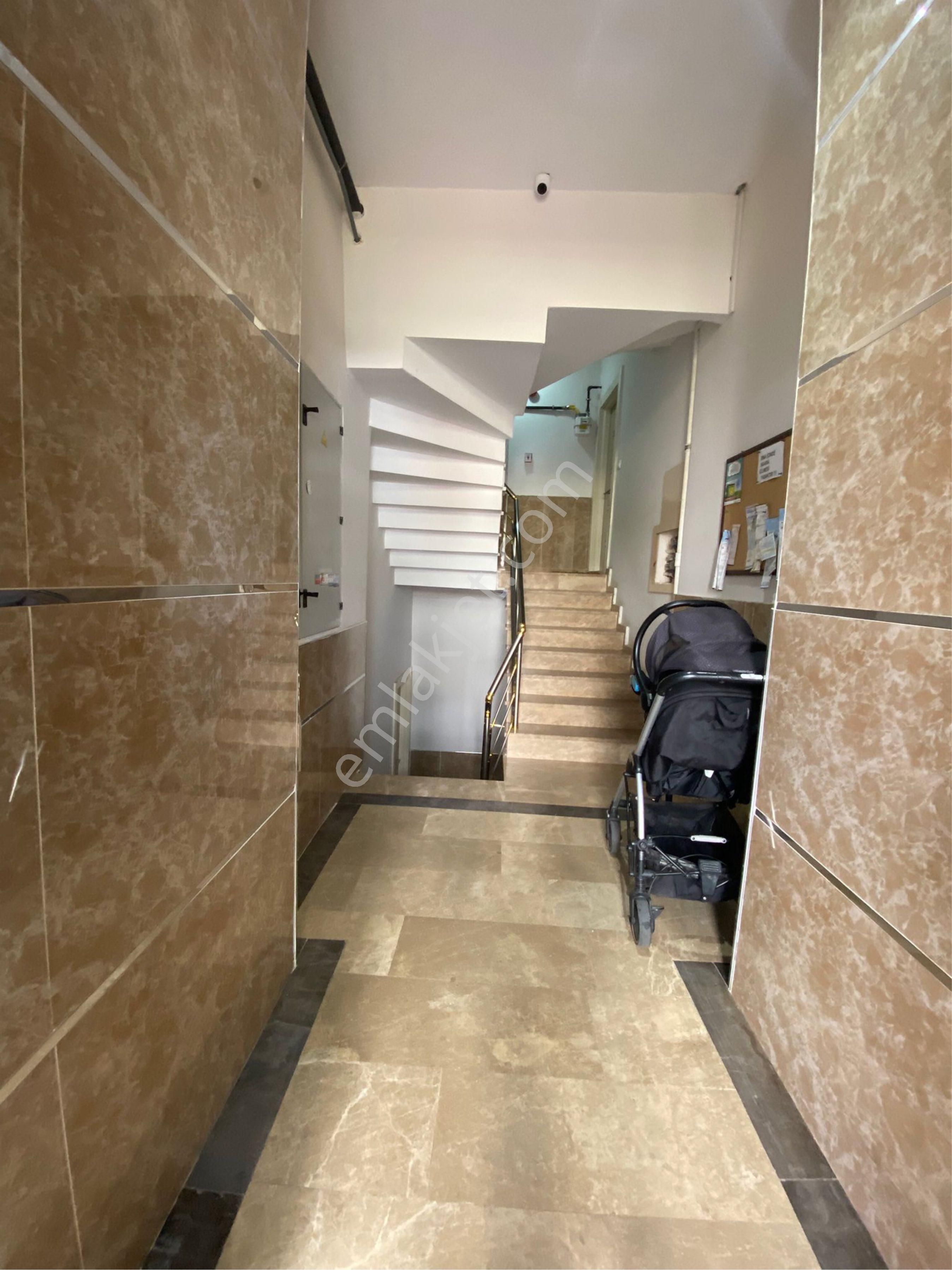 Sancaktepe Safa Mahallesi 3+1 Geniş Arakat Daire - Görsel 3