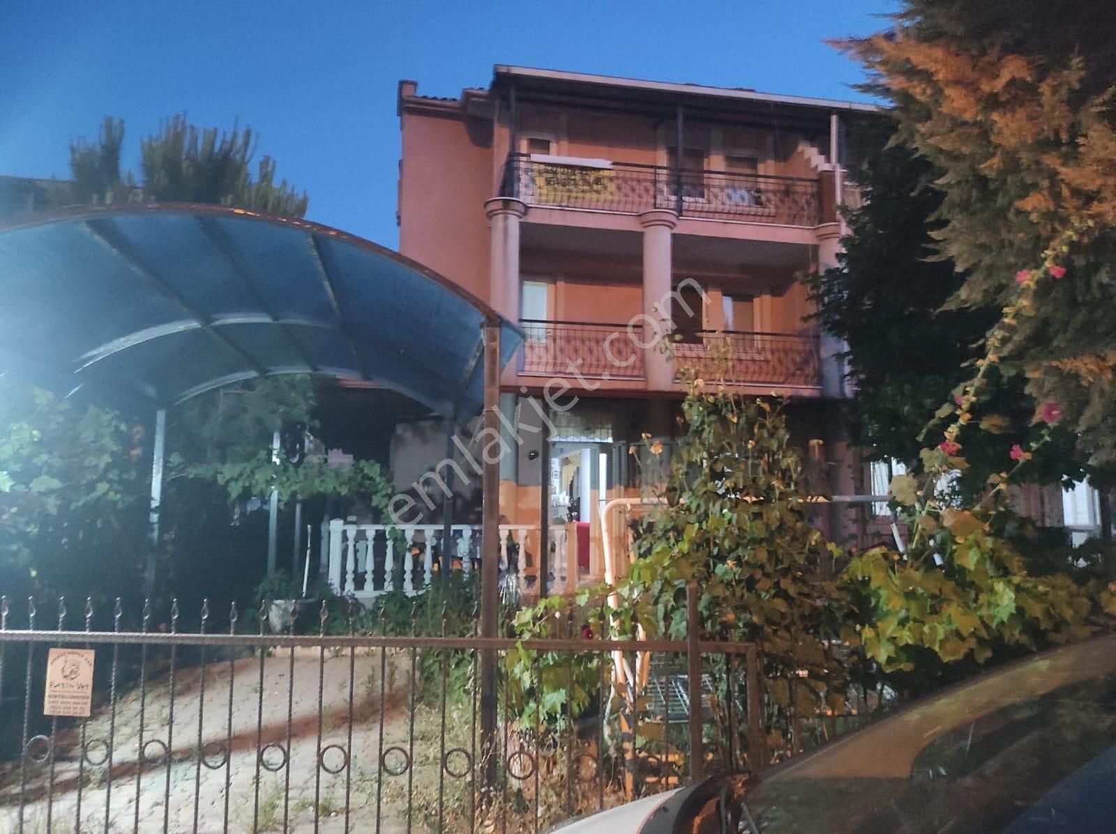 Uzun Emlak'tan Güzelyurt Mahallesinde Satılık Tripleks Daire
