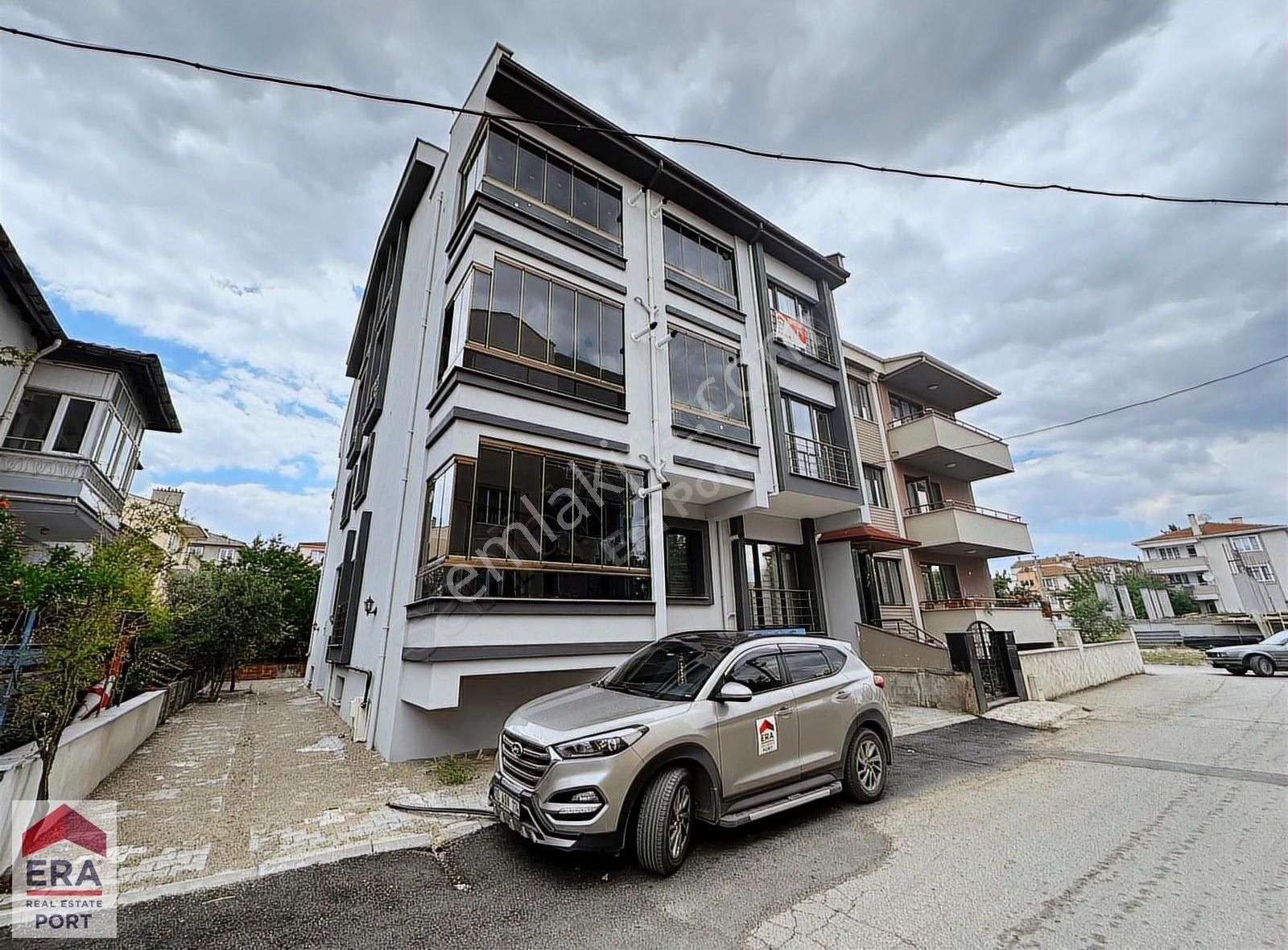 Era Port Güvencesiyle Plevne'de Sıfır Eşyalı 1+1 Kiralık Daire
