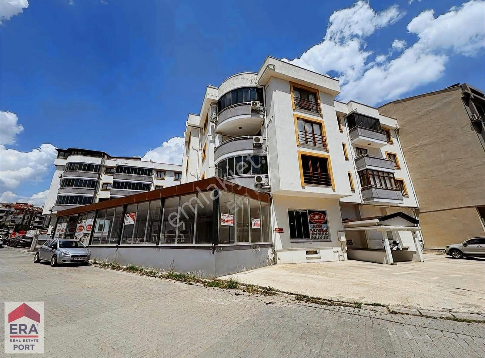 Era Port Güvencesi İle Maltepe'de 370 M2 Kiralık İşyeri
