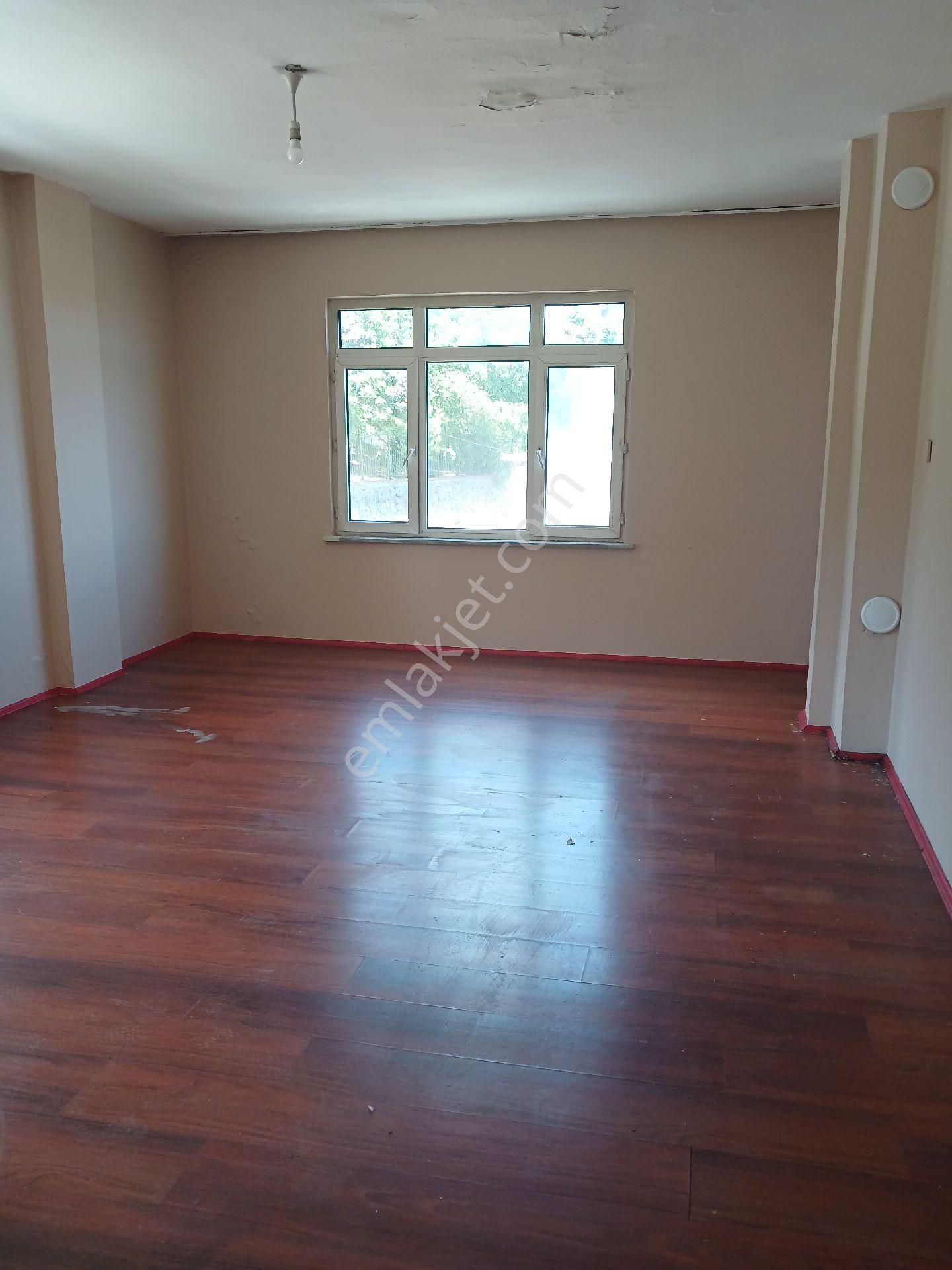 Sarıyer Zekariyaköy'de 3+1 Kiralık Daire.