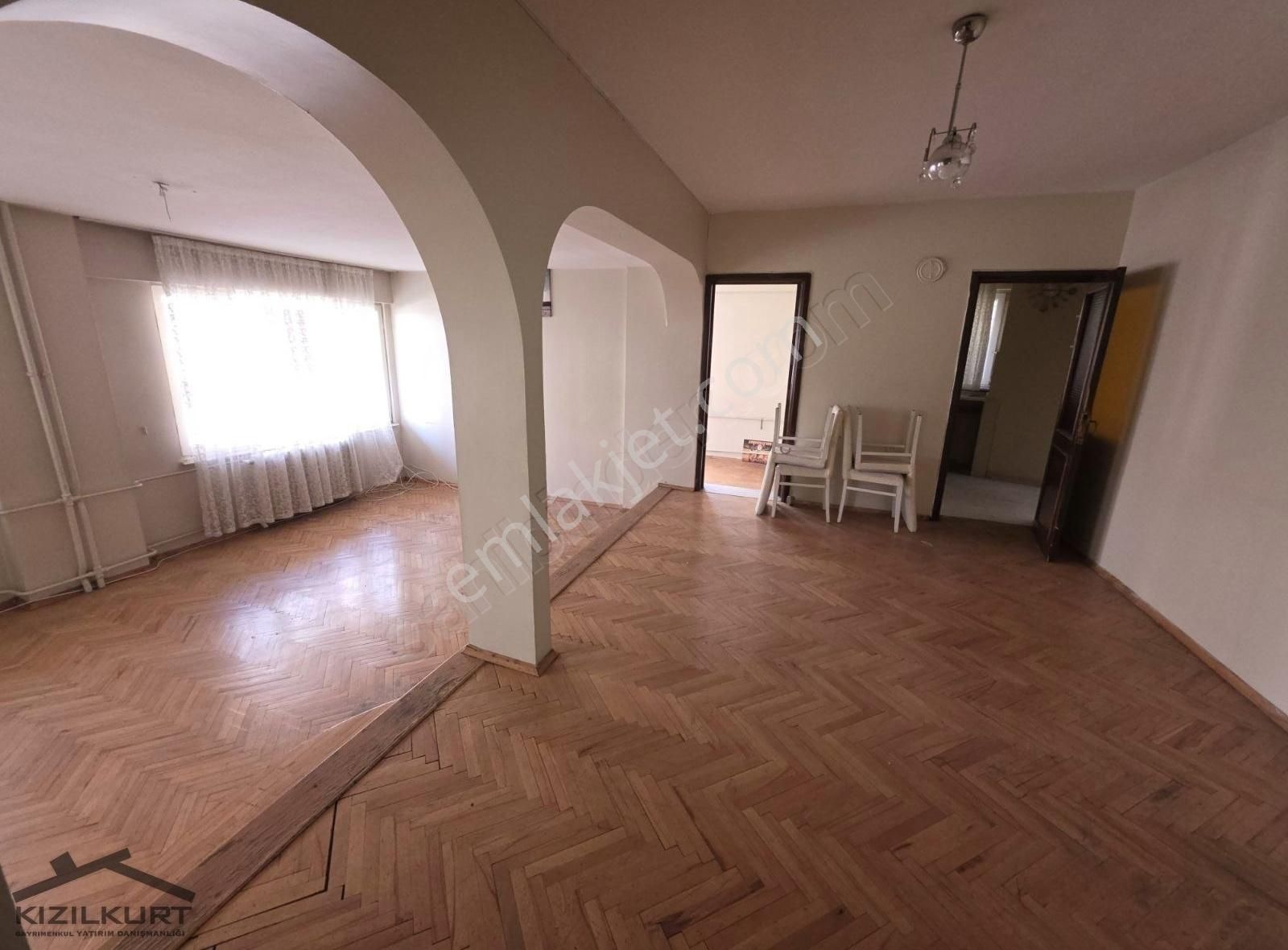 Kızılkurt Gyd'dan Muradiye Beşikçiler Cad. Satılık 3+1 Daire - Görsel 14