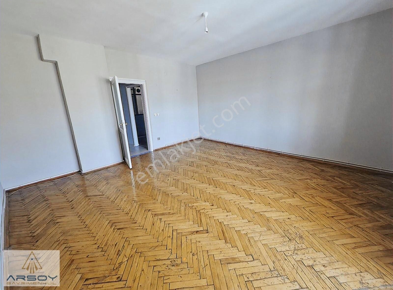 Silivri Çarşıda 3+1 Kiralık Daire