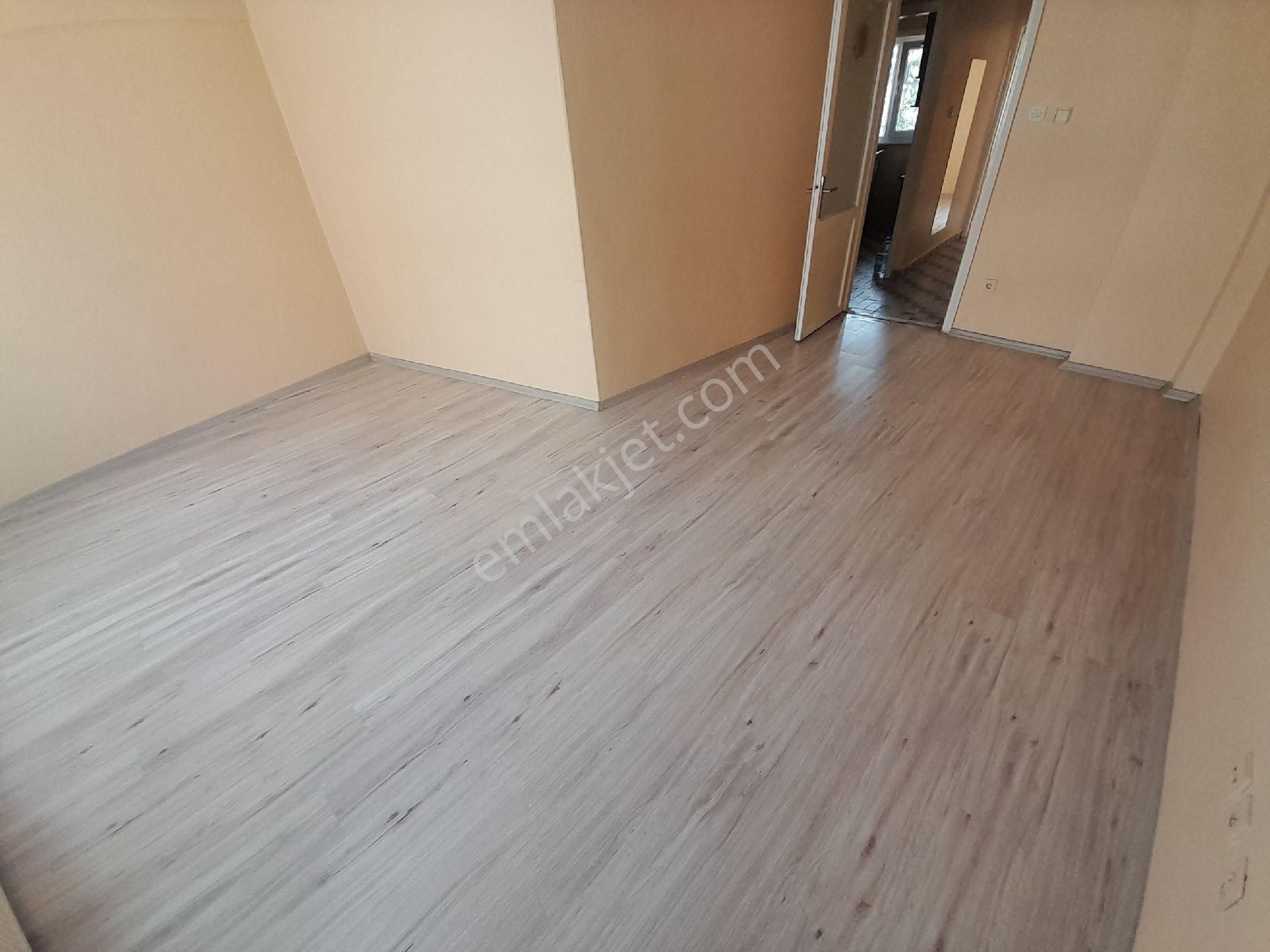 Kocamustafapaşa Meşelimescit Sok Kat 3 Çıftcephe Kiralık Daire