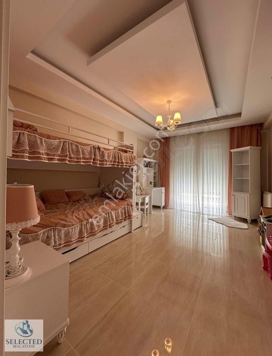 Paradıse Town'da Tripleks Villa - Görsel 14