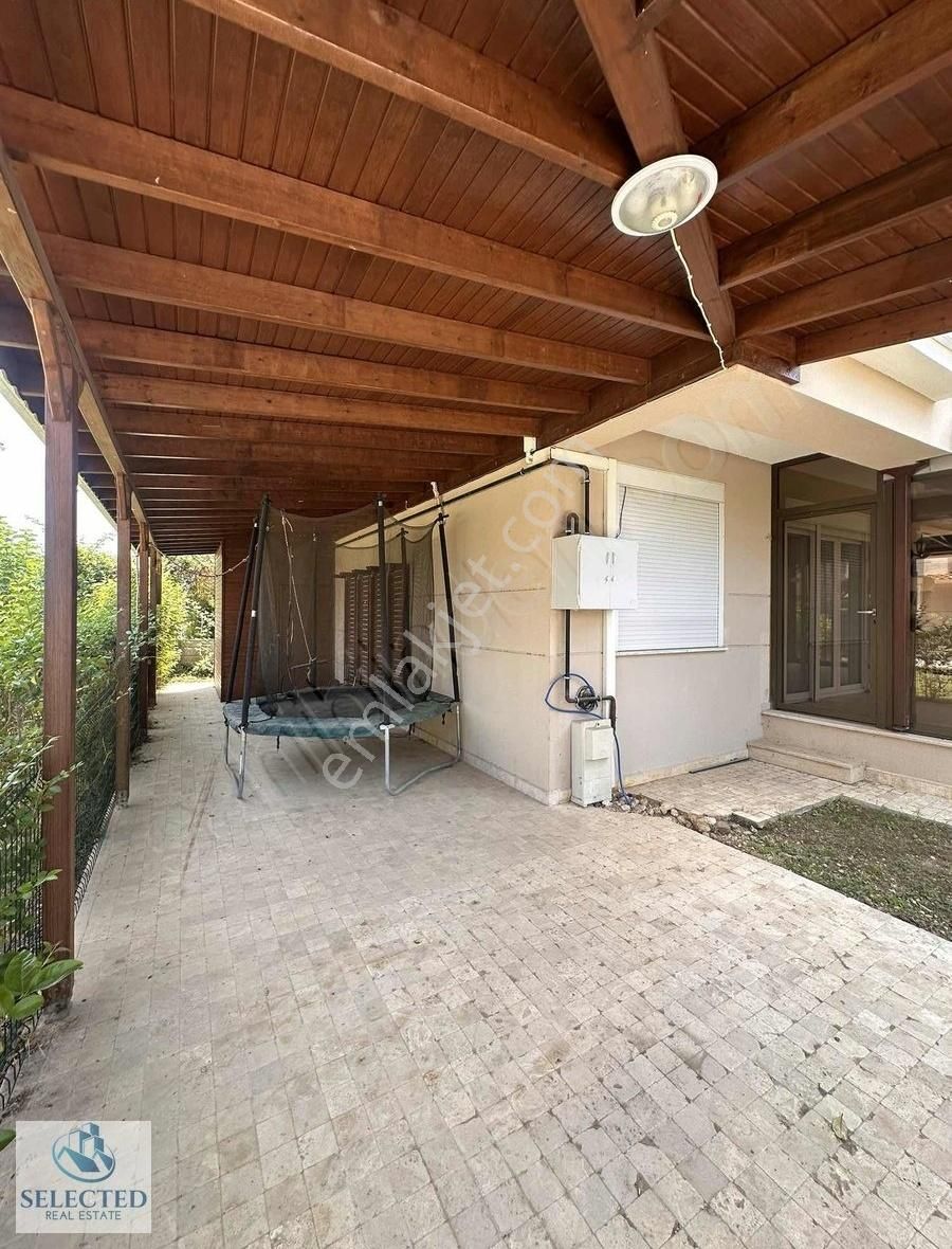 Paradıse Town'da Tripleks Villa - Görsel 4