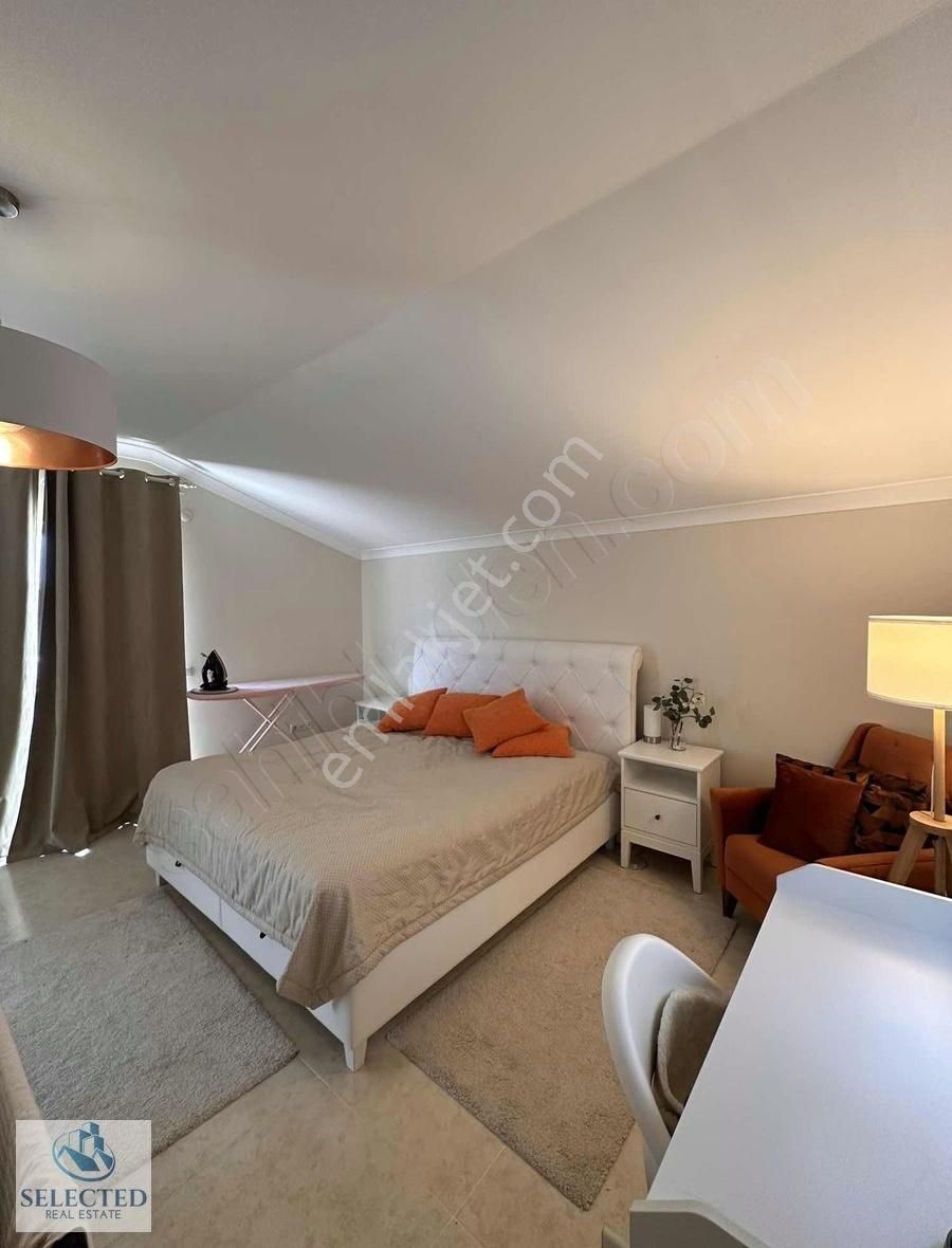 Paradıse Town'da Tripleks Villa - Görsel 31