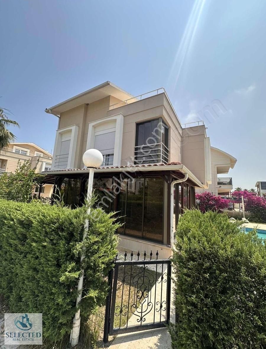 Paradıse Town'da Tripleks Villa - Görsel 28