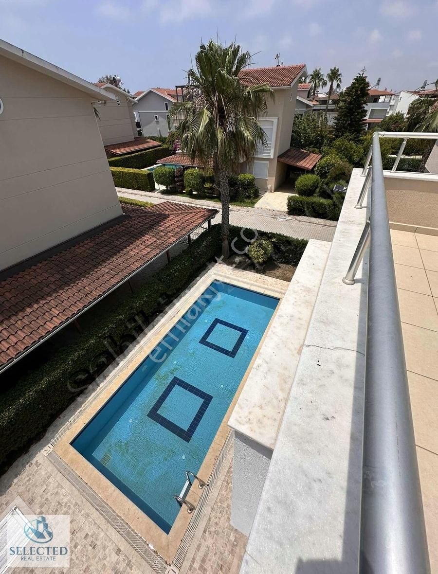 Paradıse Town'da Tripleks Villa - Görsel 34