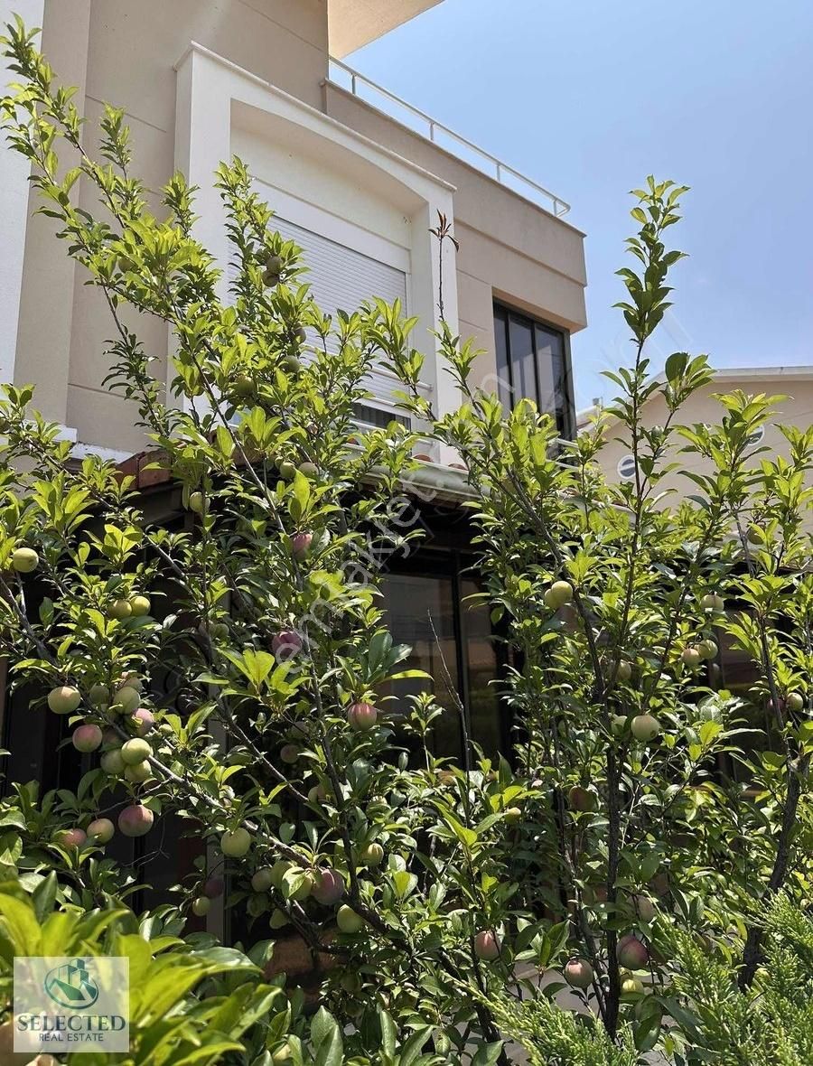 Paradıse Town'da Tripleks Villa - Görsel 17