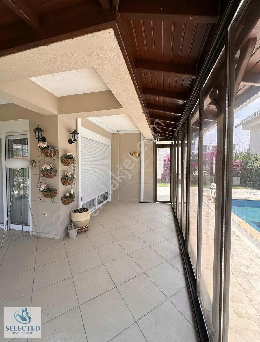 Paradıse Town'da Tripleks Villa - Görsel 19
