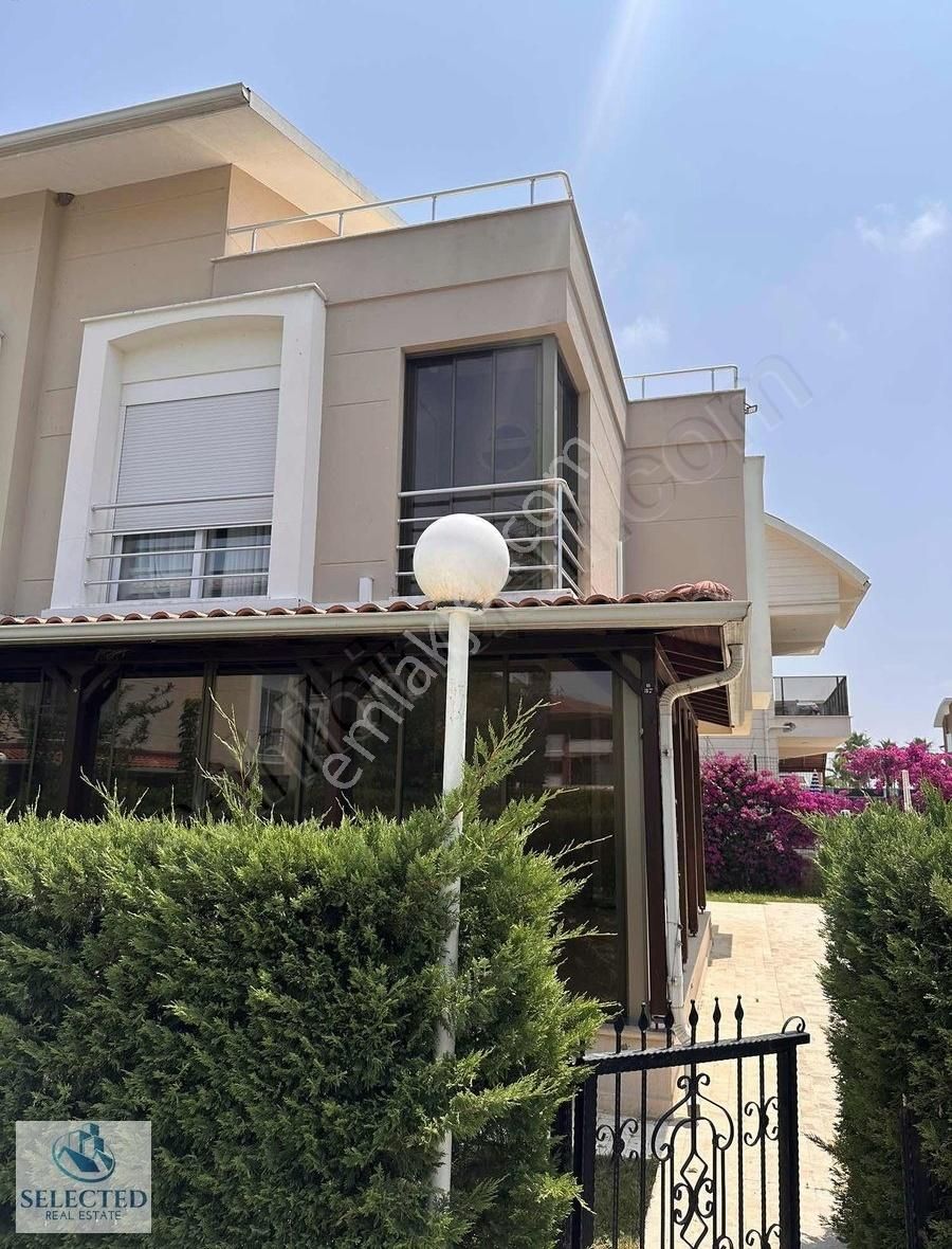 Paradıse Town'da Tripleks Villa - Görsel 6