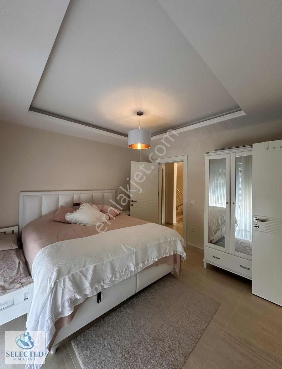 Paradıse Town'da Tripleks Villa - Görsel 25