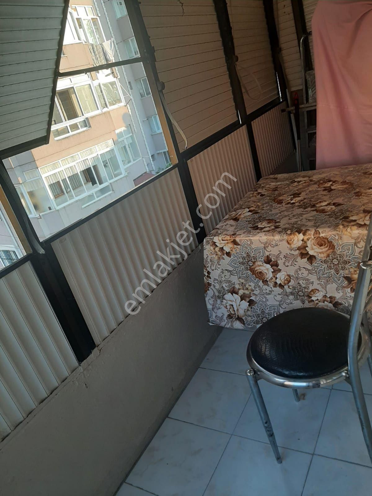 Yalova Çınarcık Merkez İdo Karşısında 1+1 Eşyalı 4 Cü Kat 75m2 Satılık Daire - Görsel 3