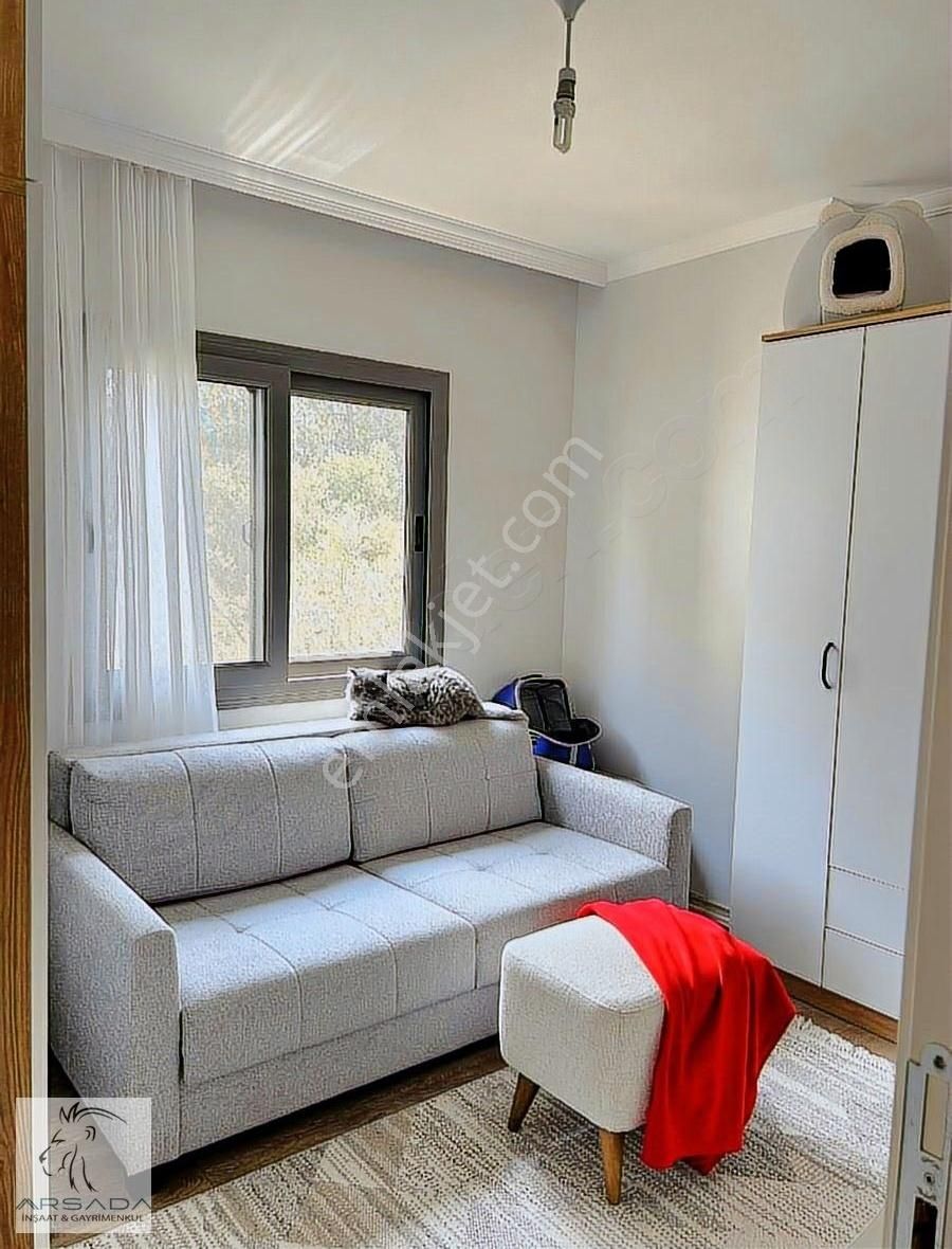 Kuşadası Ege Mahallesinde Satılık 2+1 Arakat Daire - Görsel 3