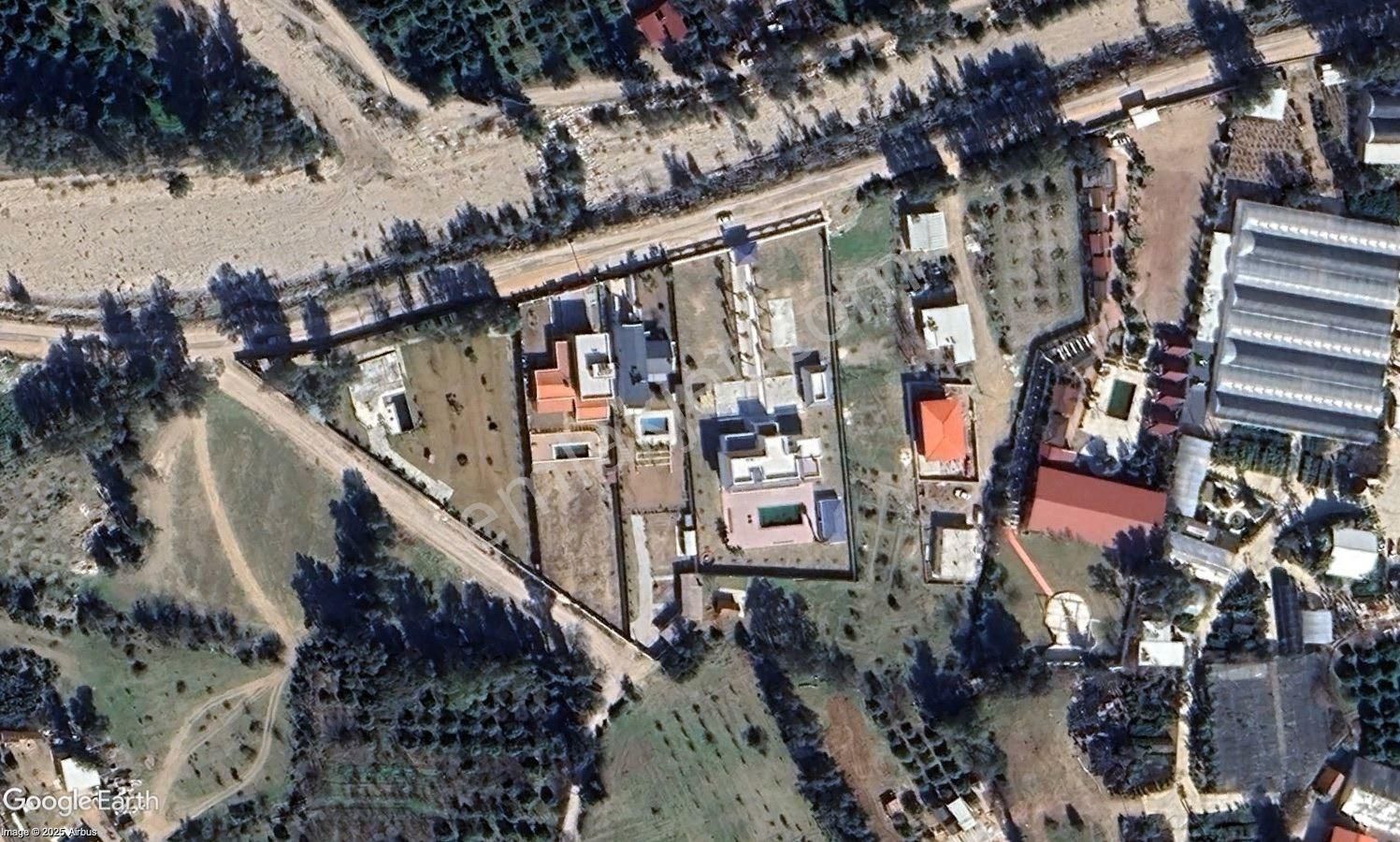 Antalya Konyaaltı Kuruçay Mh. Satılık Tarla - Villa Yapılabilir