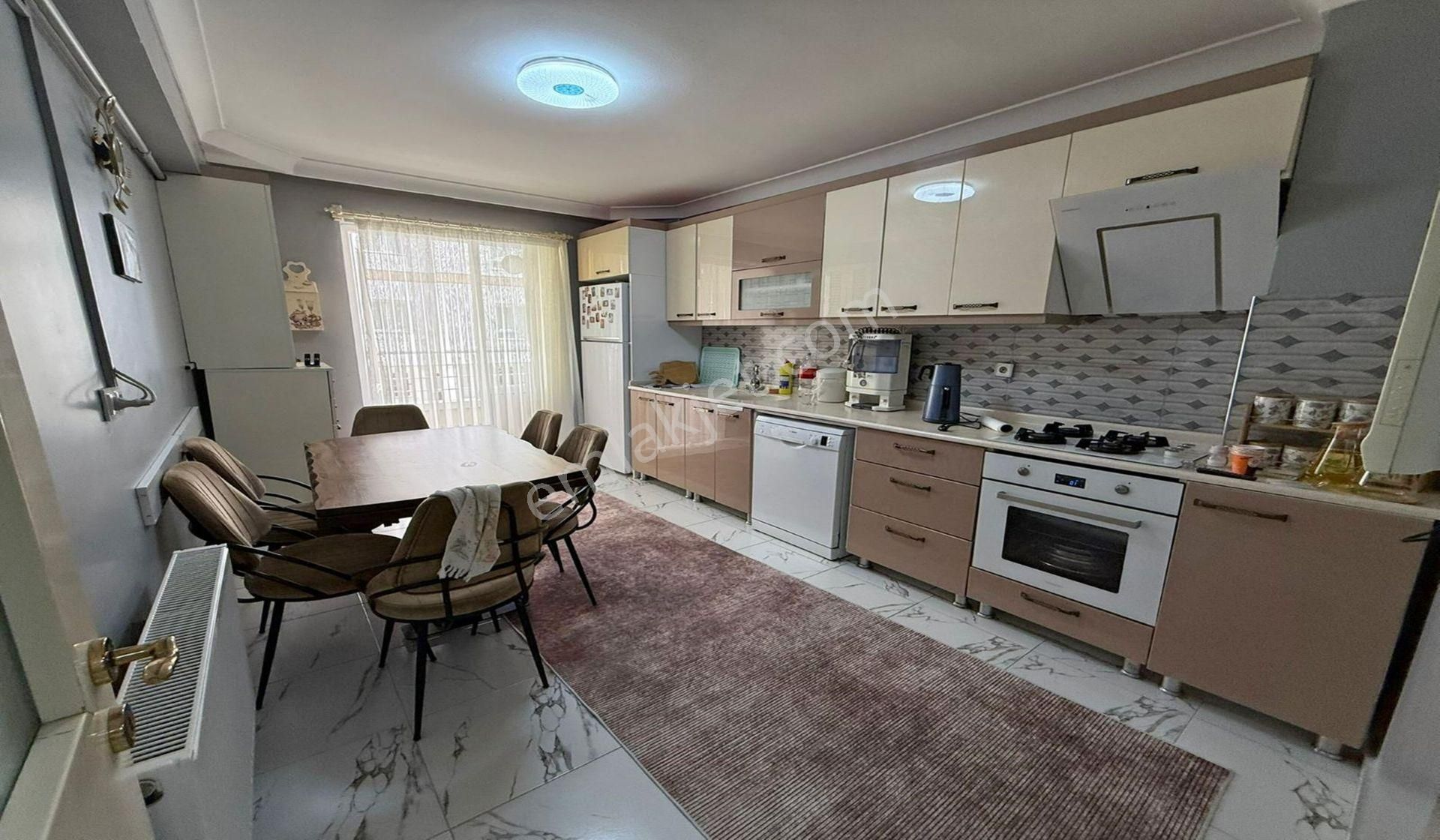 Atapark Merkezde 3+1 Geniş Ve Yeni Daire Arayanlara Fırsat !!!!