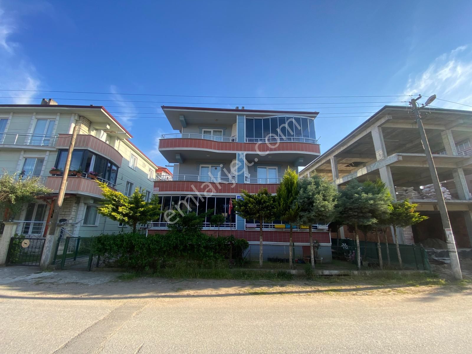 Elit Bölge Akkum /2+1 Kombi/cam Balkon Masrafsız Daire Fırsatı