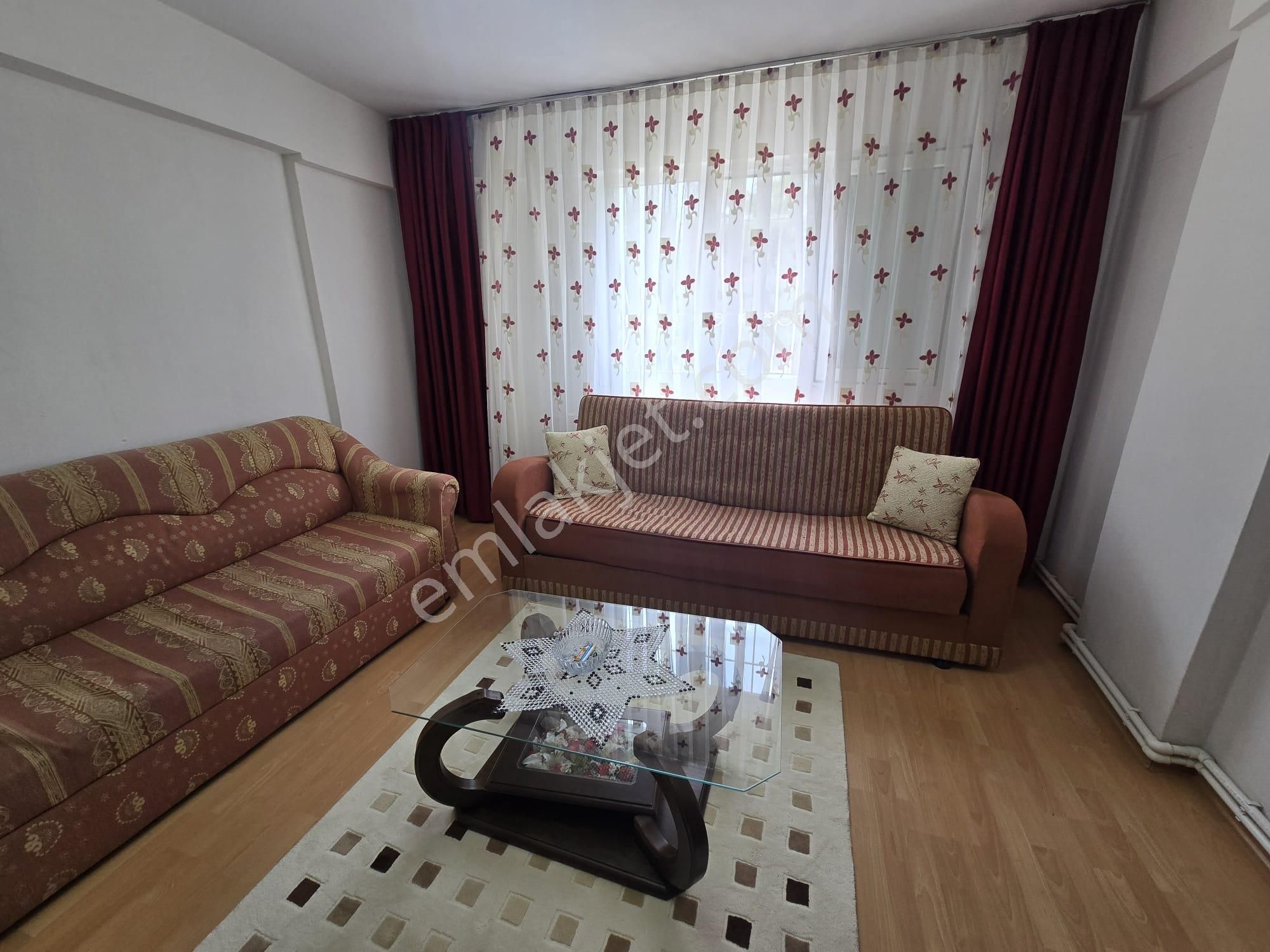 Balçovada Ful Eşyalı D.gazlı Klimalı Kiralık 2+1 Daire