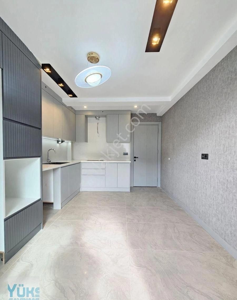 Denizli Şemikler De 3+1 160 M2 Ebeveyn Banyolu Satılık Arakat Daire