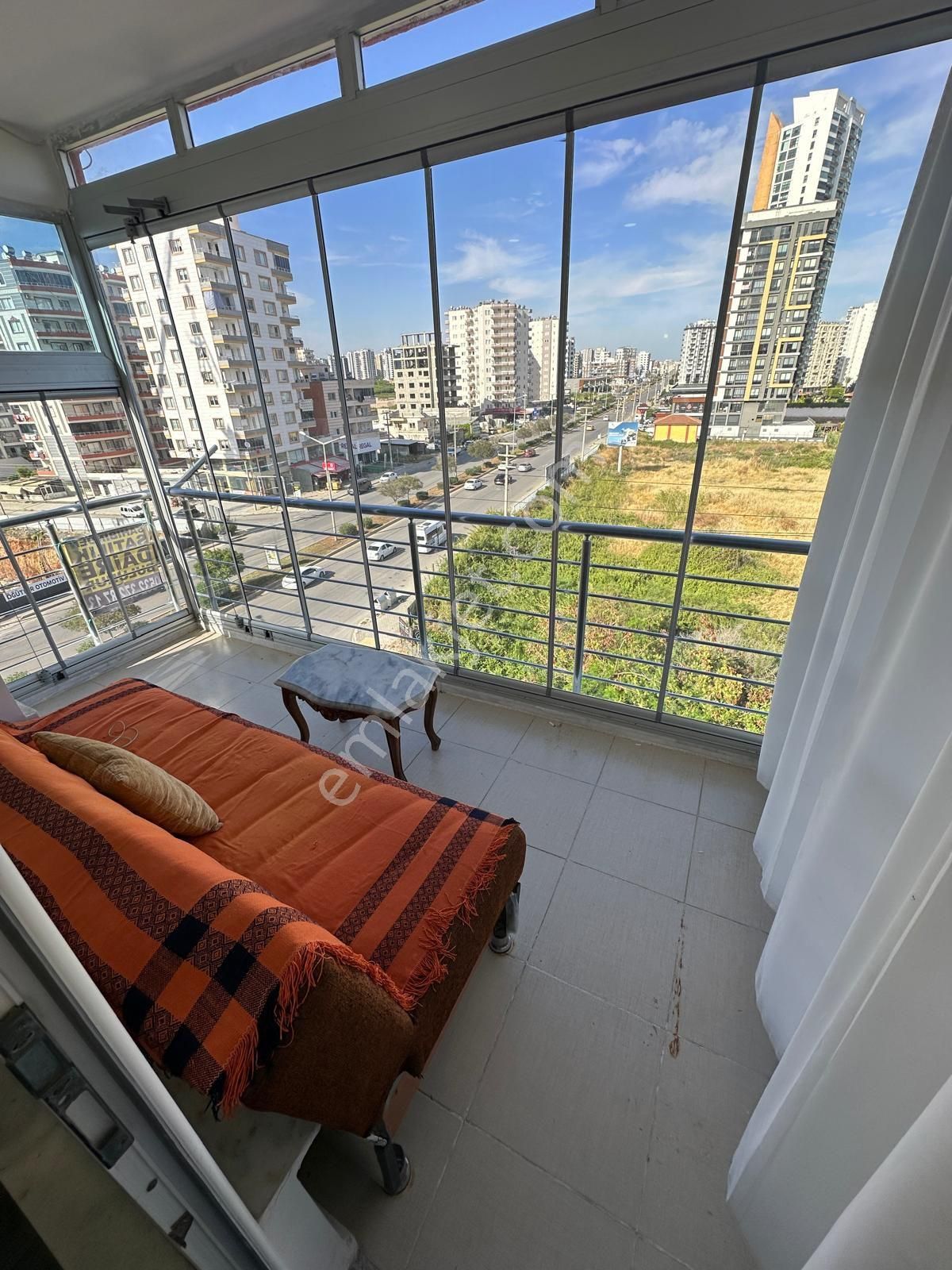 Davultepe Mahallesi Acil Satılık Eşyalı Daire