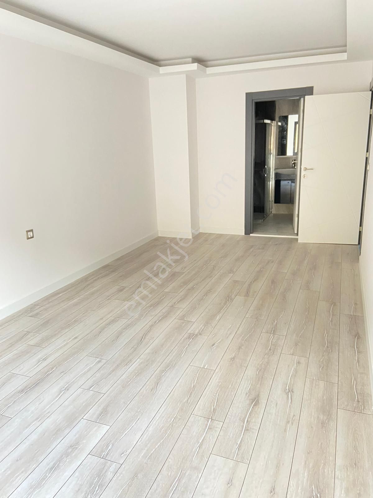 Mudanya Burgaz Mah.de Satılık Dubleks Daire 5+1 Konforlu Lüks Site İçi Deniz Görür 5 Yıllık 4. Kat - Görsel 4