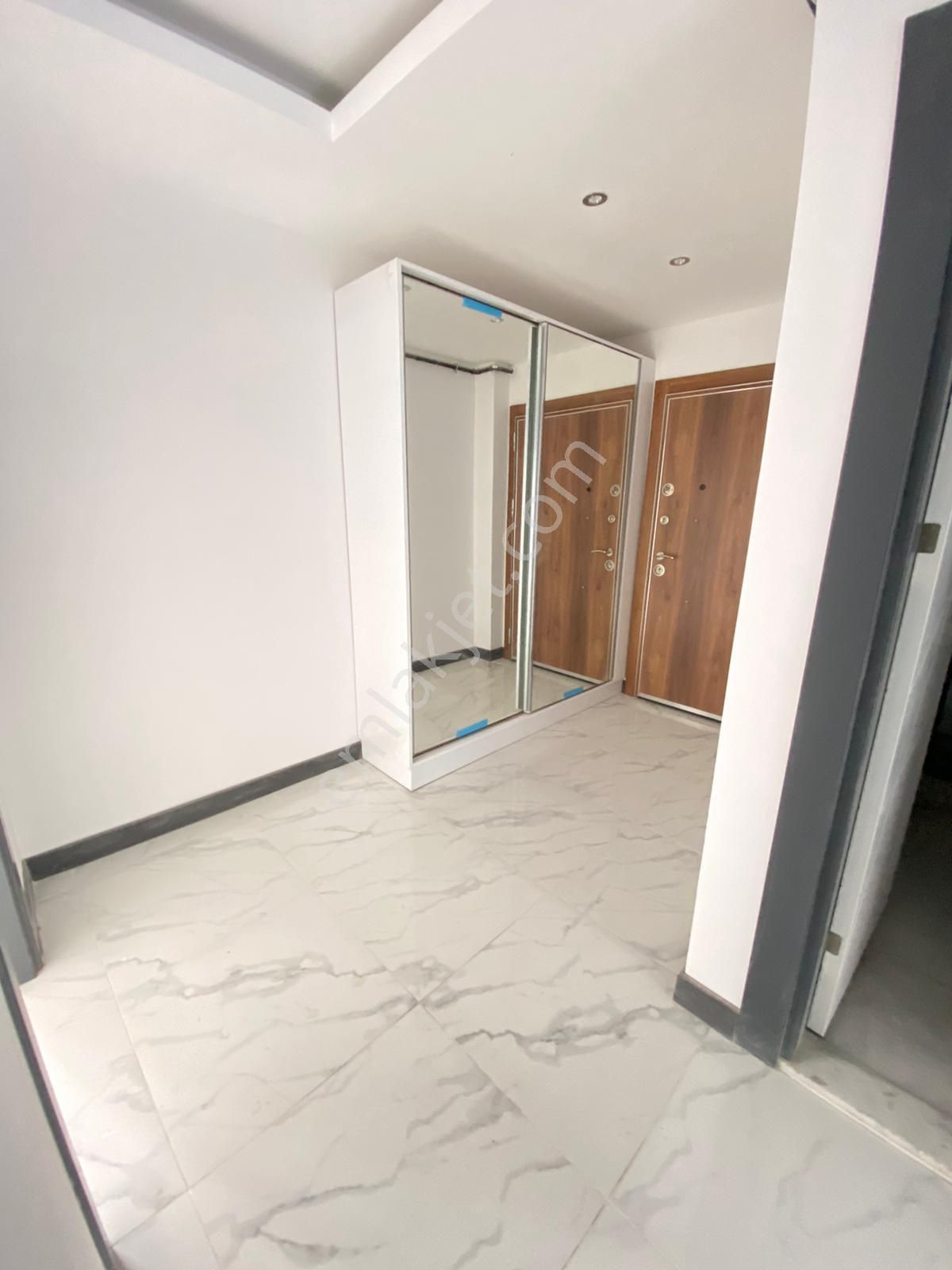 Mudanya Burgaz Mah.de Satılık Dubleks Daire 5+1 Konforlu Lüks Site İçi Deniz Görür 5 Yıllık 4. Kat - Görsel 6