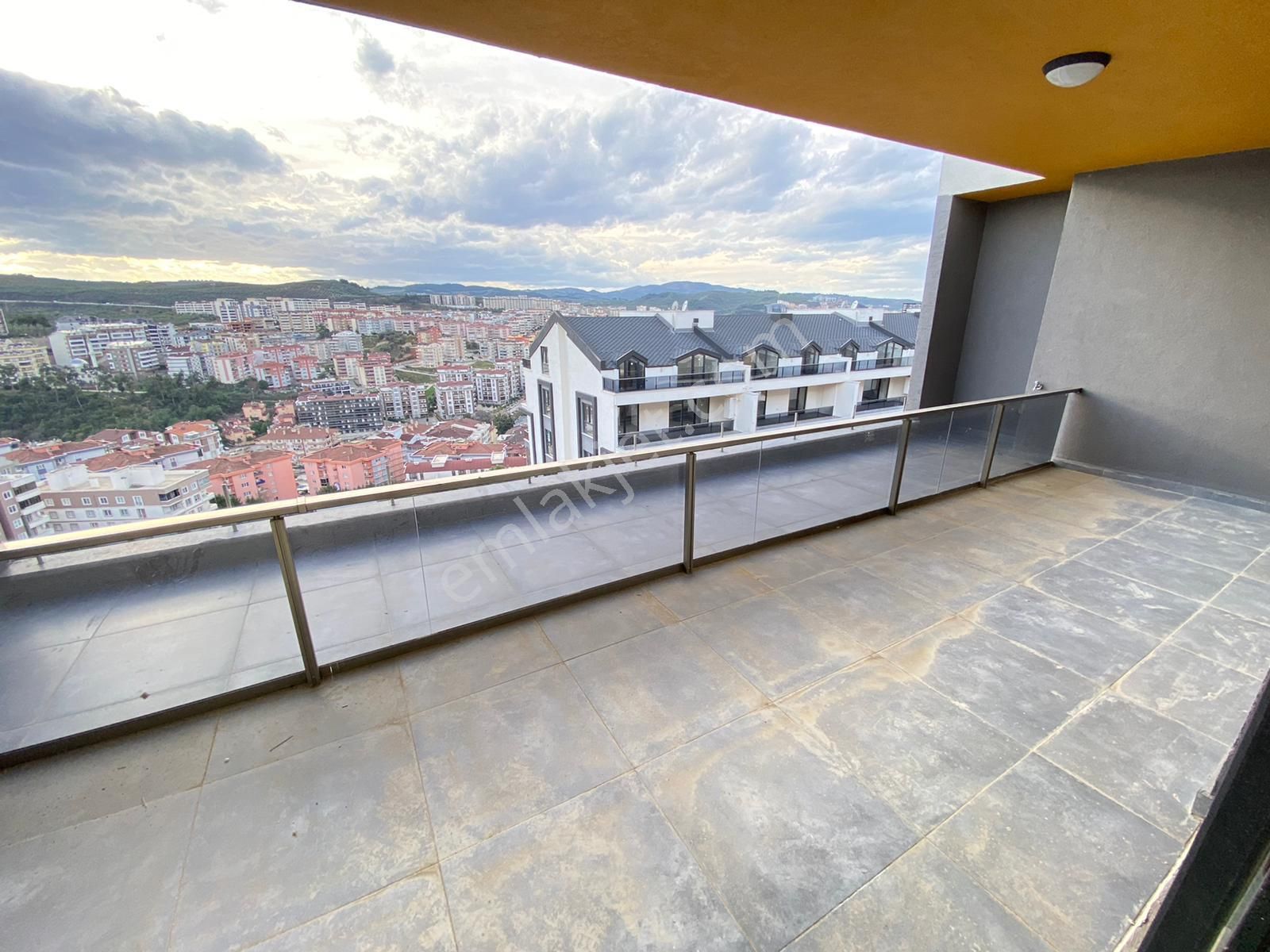 Mudanya Burgaz Mah.de Satılık Dubleks Daire 5+1 Konforlu Lüks Site İçi Deniz Görür 5 Yıllık 4. Kat - Görsel 16