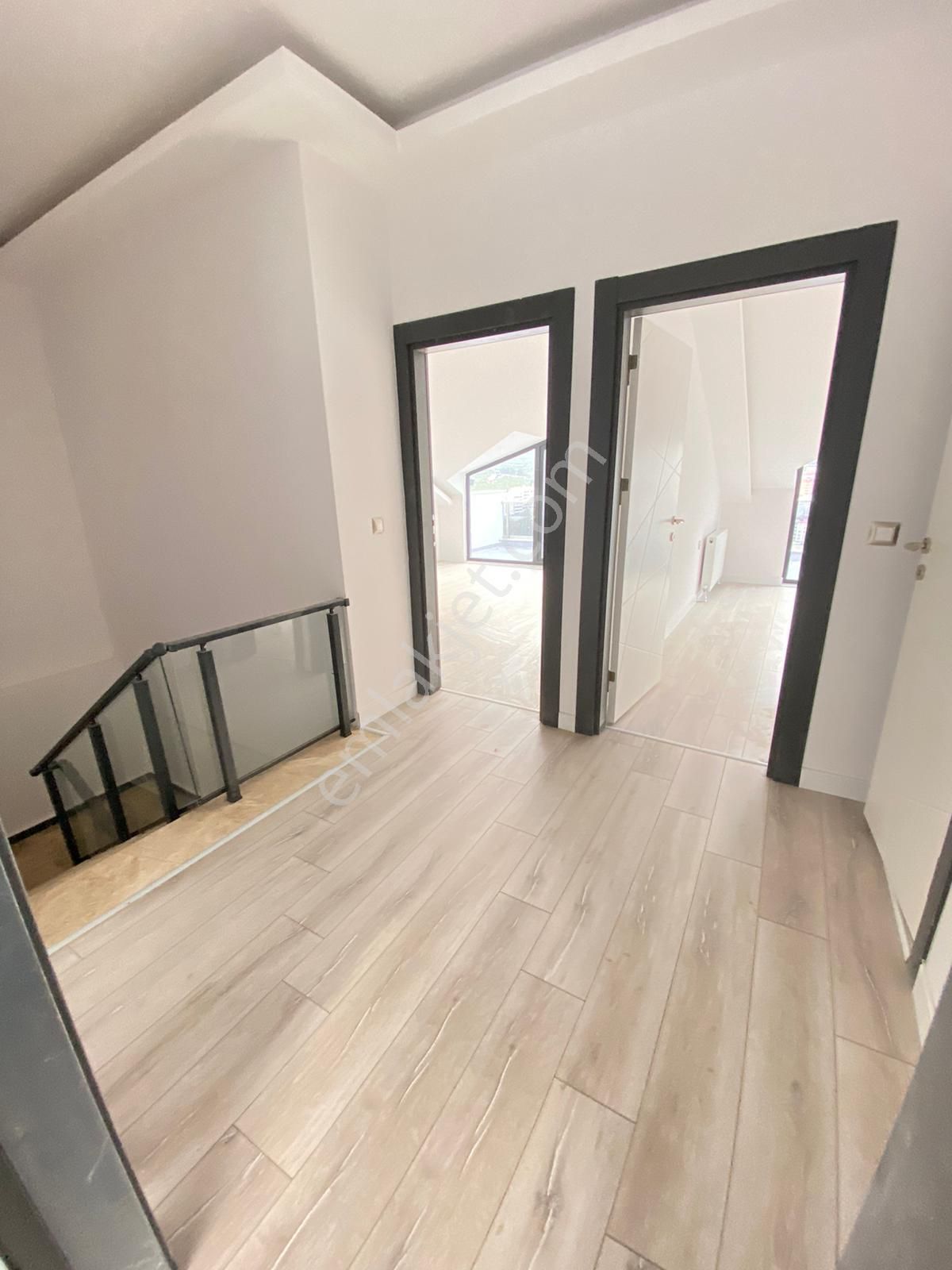 Mudanya Burgaz Mah.de Satılık Dubleks Daire 5+1 Konforlu Lüks Site İçi Deniz Görür 5 Yıllık 4. Kat - Görsel 28