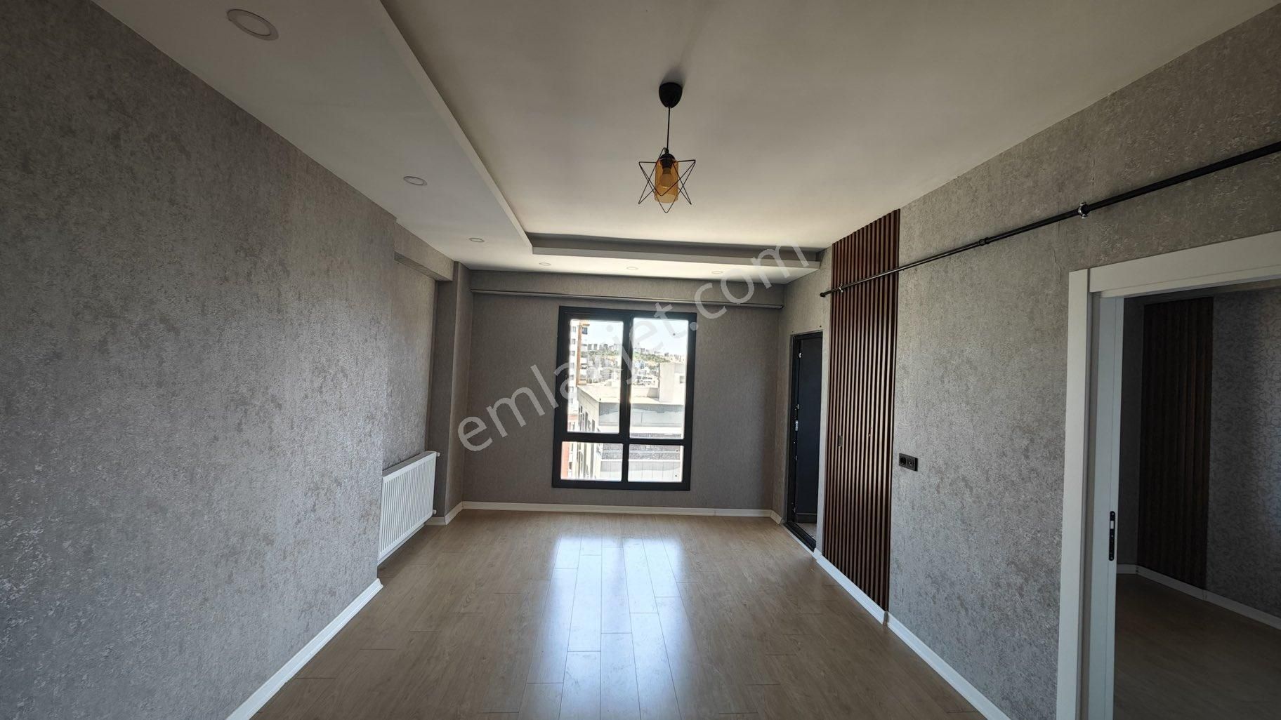 Acil Emlak’tan 1+1 Kiralık Daire