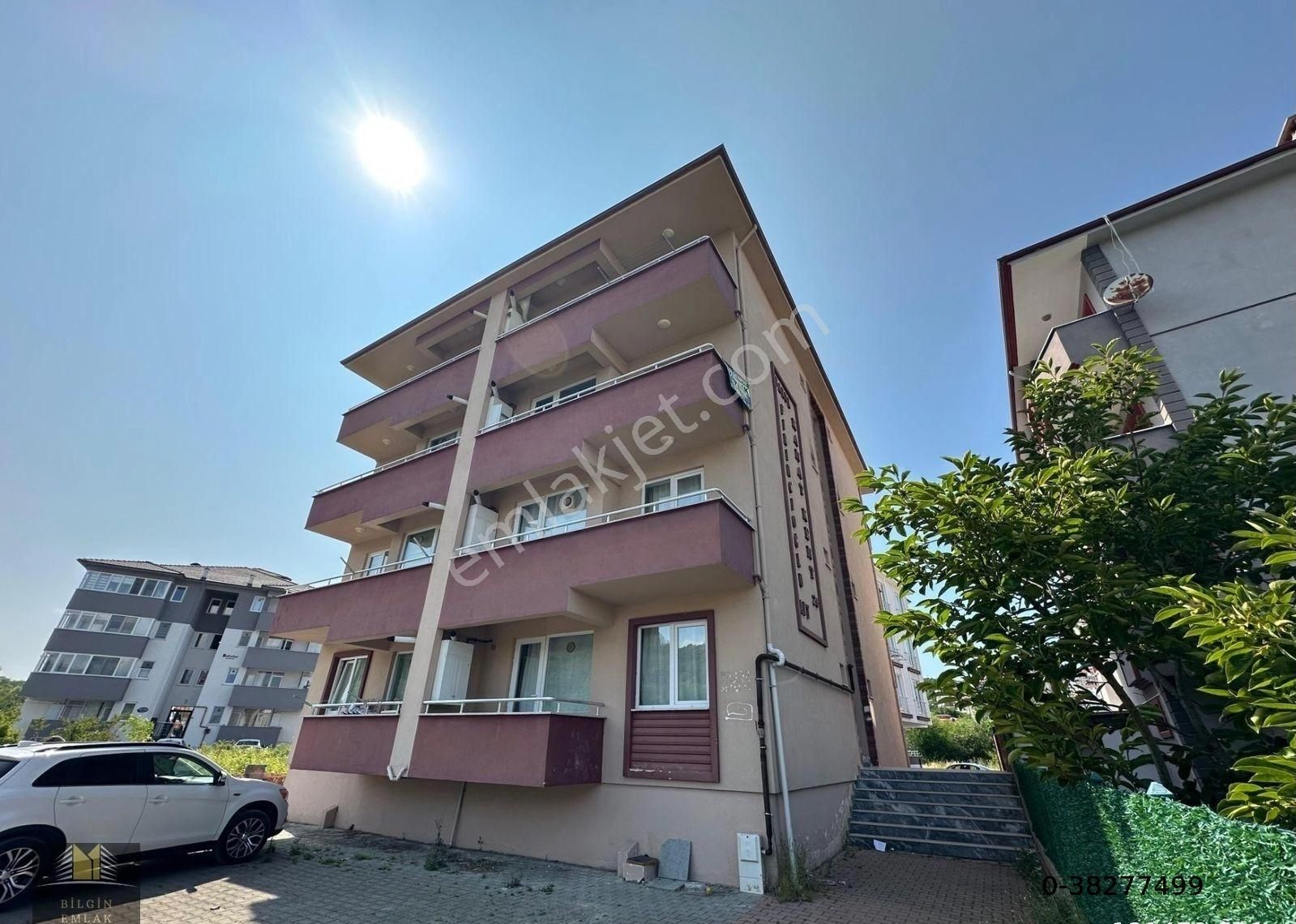Bilgin Emlaktan Merkez Konumda Arakat 1+1 Satılık Daire