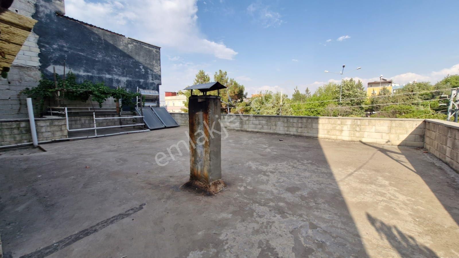 Emir Emlak Ofisinden Güneş Mahallesinde Köşebaşında Müstakil Ev - Görsel 19