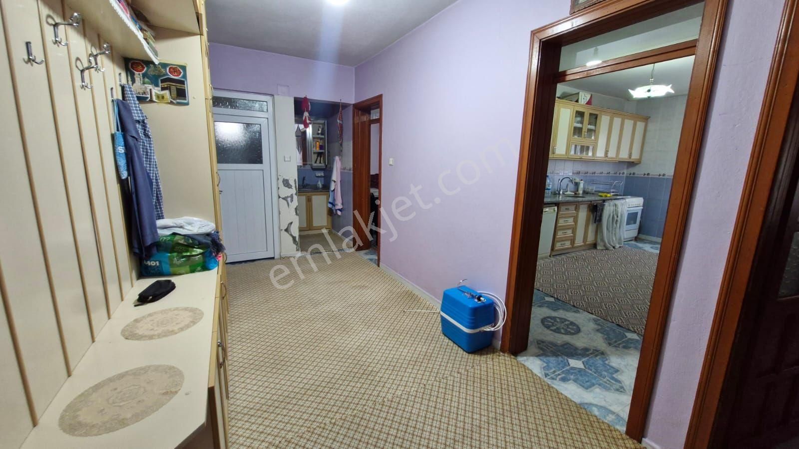 Emir Emlak Ofisinden Güneş Mahallesinde Köşebaşında Müstakil Ev - Görsel 12