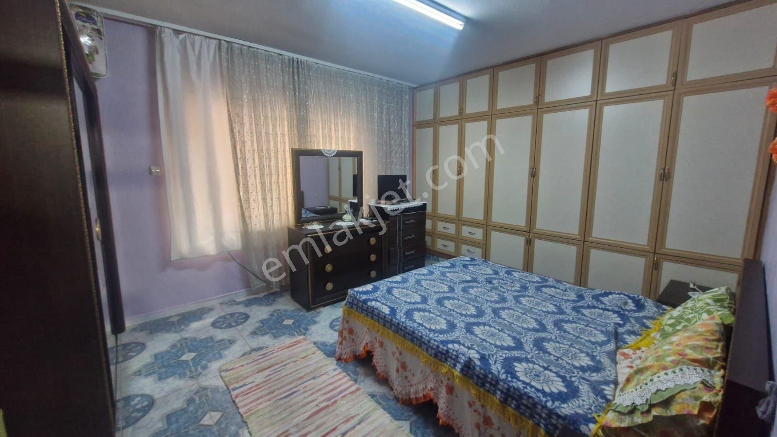 Emir Emlak Ofisinden Güneş Mahallesinde Köşebaşında Müstakil Ev - Görsel 3