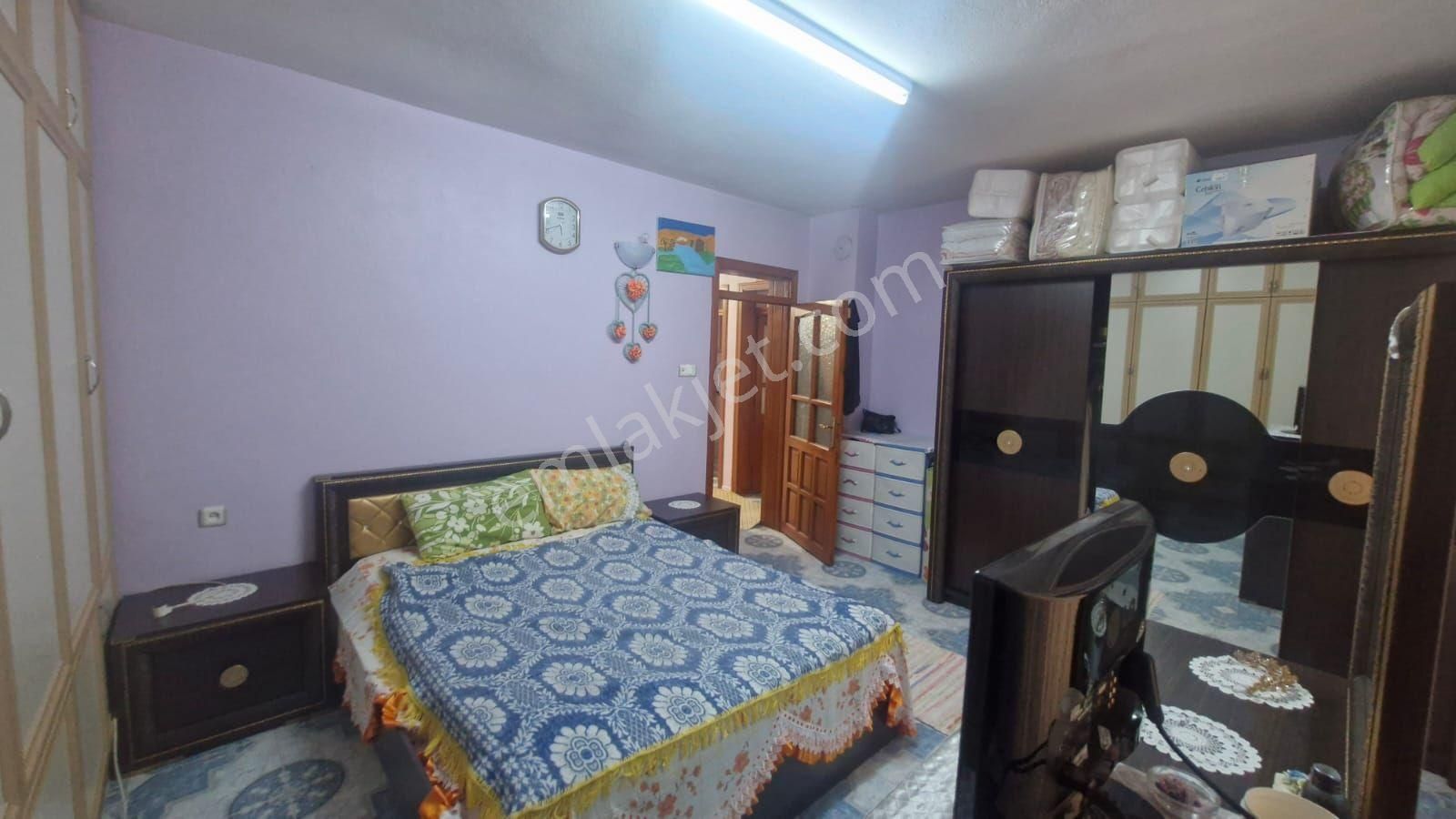 Emir Emlak Ofisinden Güneş Mahallesinde Köşebaşında Müstakil Ev - Görsel 4