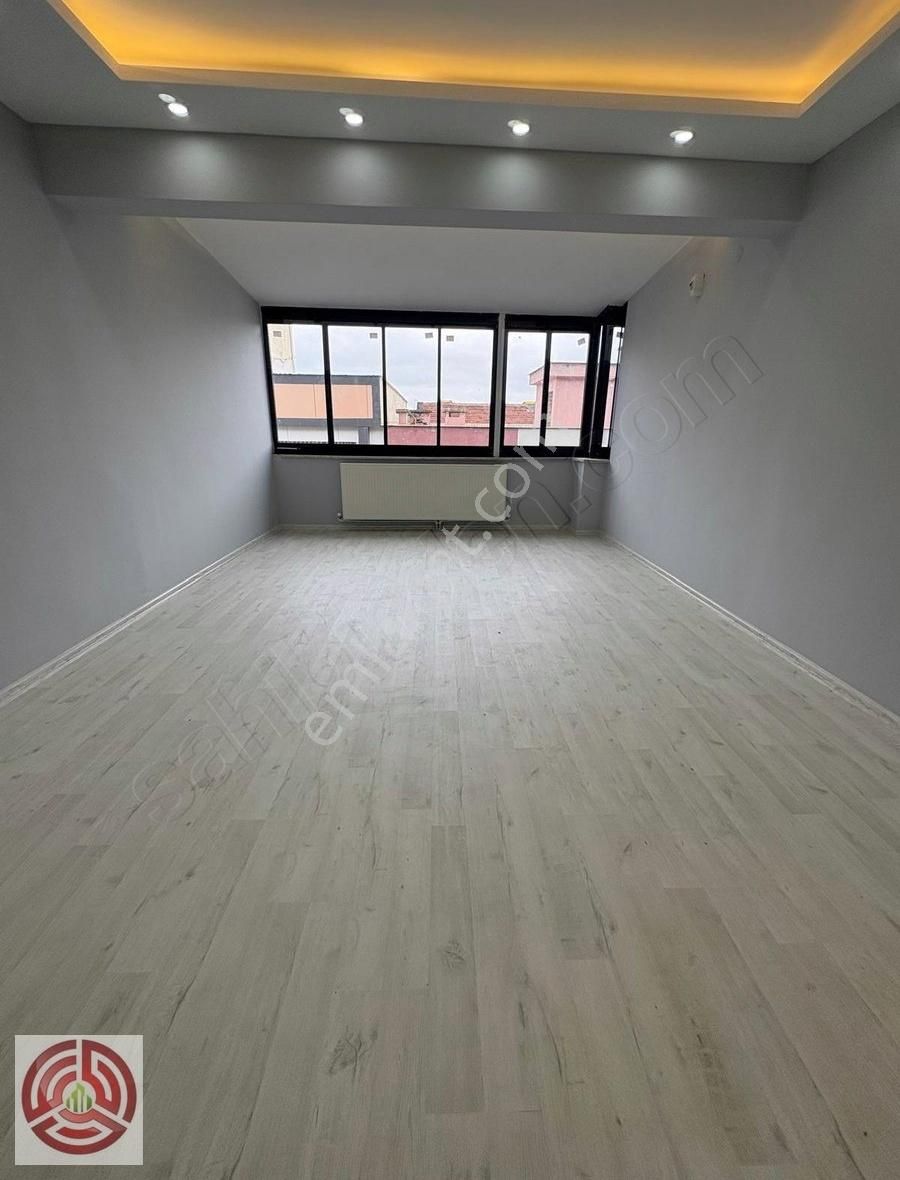 Manisa Akmescit Mahallesinde 7+2 280 M² Satılık Çatı Dubleks D.