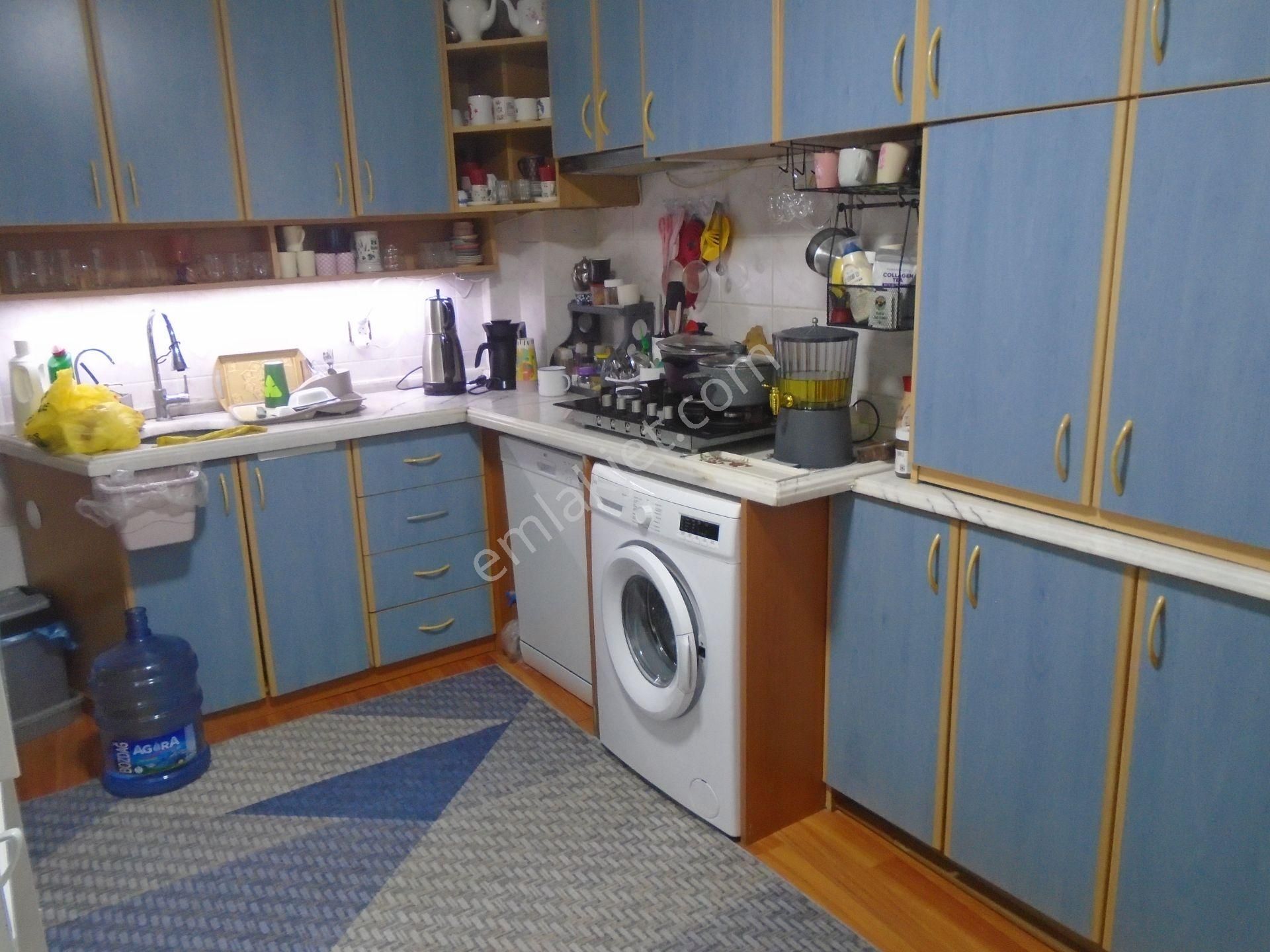 Rafetpaşa Mahallesi Satılık 3+1 Köşe Daire