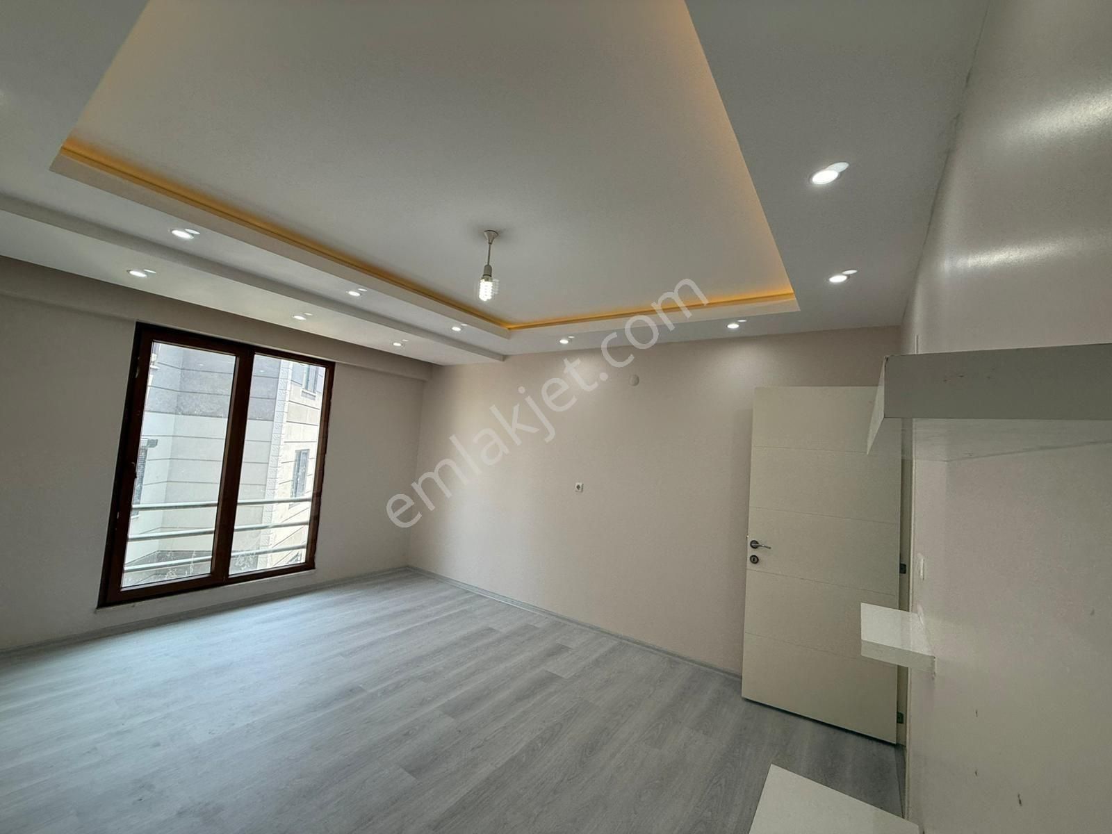 Zeytinköy Mahallesinde Satılık Daire