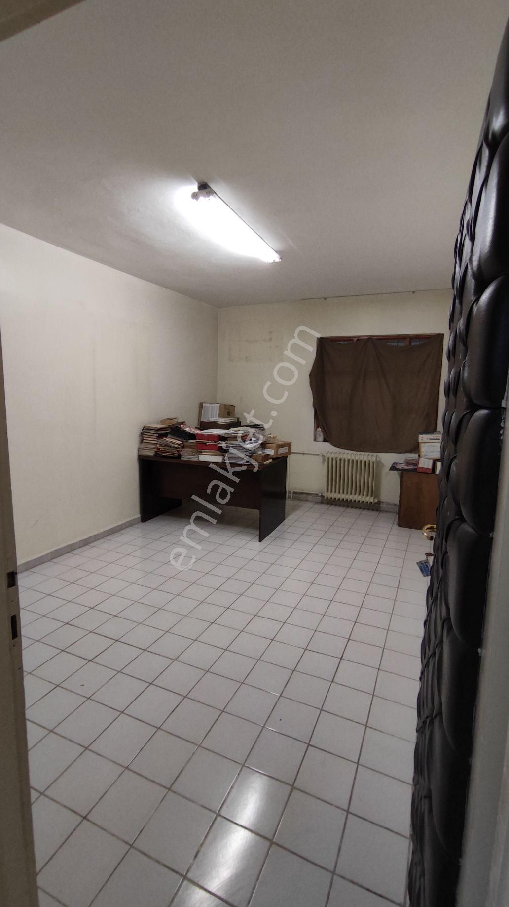 Ofis-istasyon Caddesinde,tapuda Dershane(ticari)kayıtlı Zemin Kat - Görsel 10