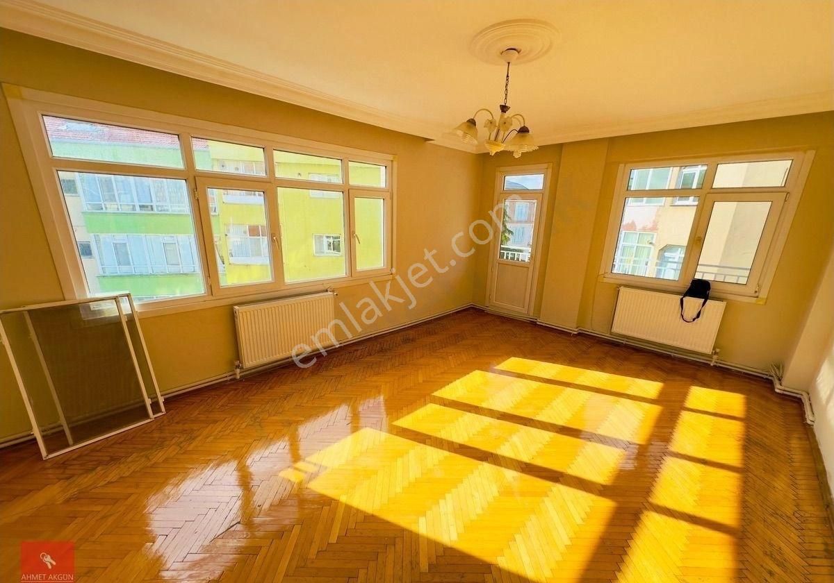 Büyükçekmece Çarşı Merkezde 3+1 Net 120 M2 Kiralık Daire