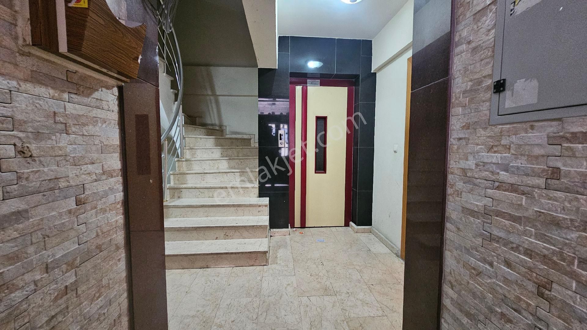 Mehterçeşme 2+1 Yüksek Giriş Temiz Daire - Görsel 27