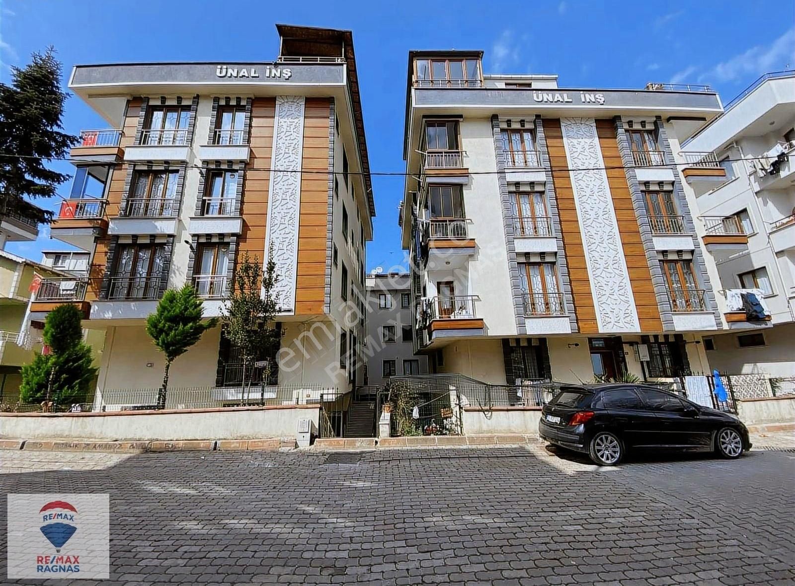 Sancaktepe Yunus Emre Mah. Arakat Geniş 2+1 Satılık Daire