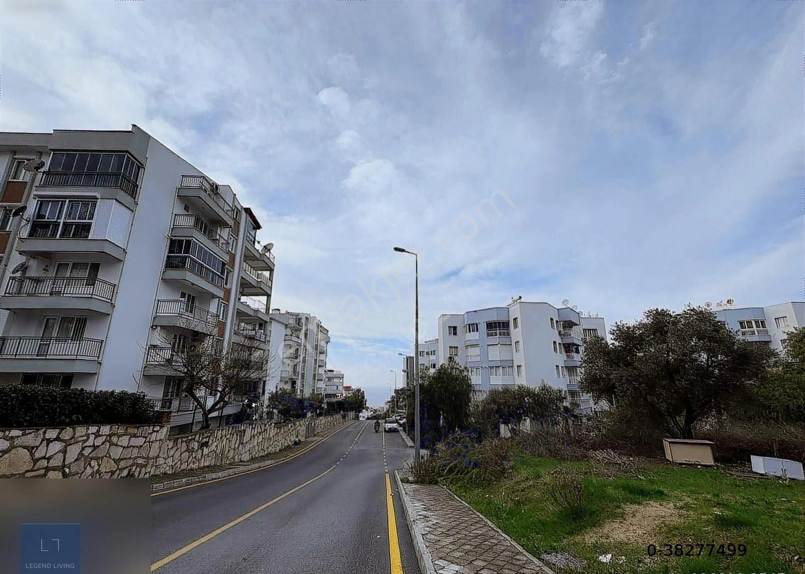Kuşadası Ege Mahallesinde Deniz Manzaralı 3+1